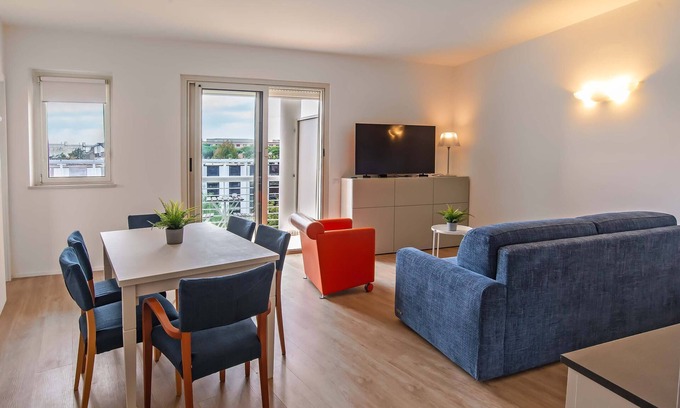 Quartiere XX Ardeatino Apartment | Three Fountains Apartment for 4 people