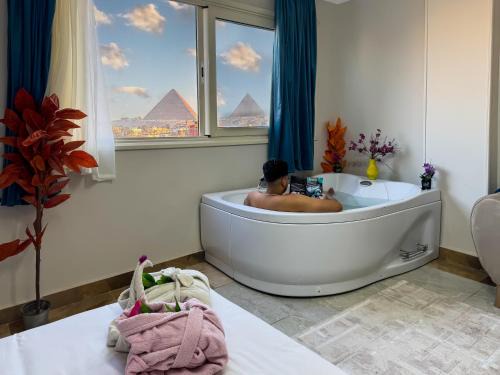Al Haram Hotel | three pyramids view & jacuzii