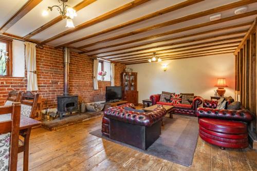 Aldborough House | Threshers Barn and Shire Horse Barn