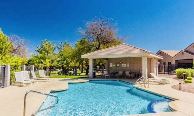 South Mountain House | TIA's GetAway Golf Oasis