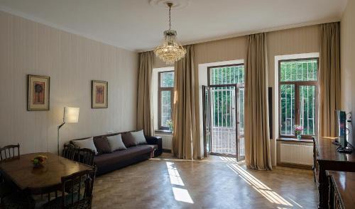 Sololaki Apartment | TiflisLux Apartment - Chaikovski
