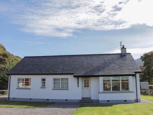 Nostie House | Tigh na Drochit