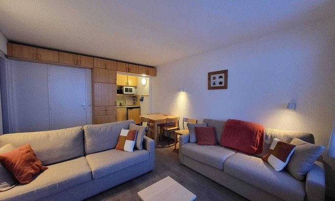 Val Claret Apartment | Tignes: 2 rooms, 4 pers, close to slopes, southwest balcony, wifi, pets ok