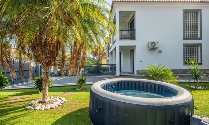 Santo Antonio Ski Chalet | Til Home by Madeira Sun Travel