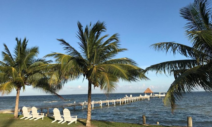 Corozal Resort | Tilt-Ta-Dock Resort Belize