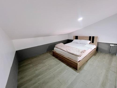 Thep Kasattri House | Tim House Thalang Phuket 4,5