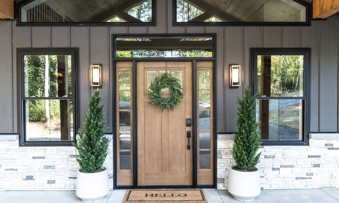 Hallsville House | Timber Cove Woodland Retreat - New 4 BR/3 BA - Hocking Hills - Hot Tub