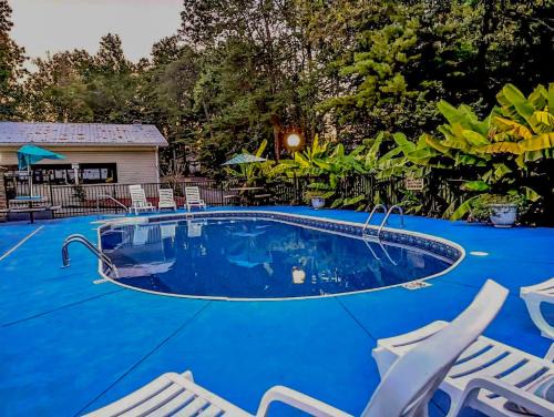 Jamestown Hotel | Timber Pointe Resort