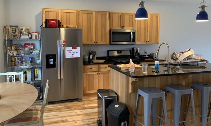 Carrabassett Valley House | Timberline @ Sugarloaf Mountain Resort. Car charger.