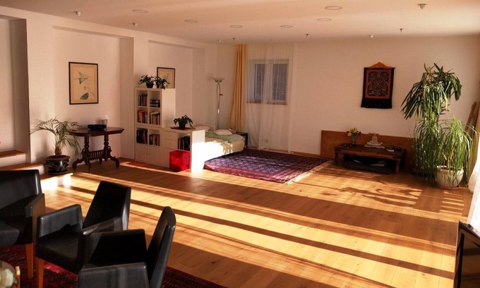 Maria Enzersdorf Apartment | Time-out paradise with natural pool and castle view