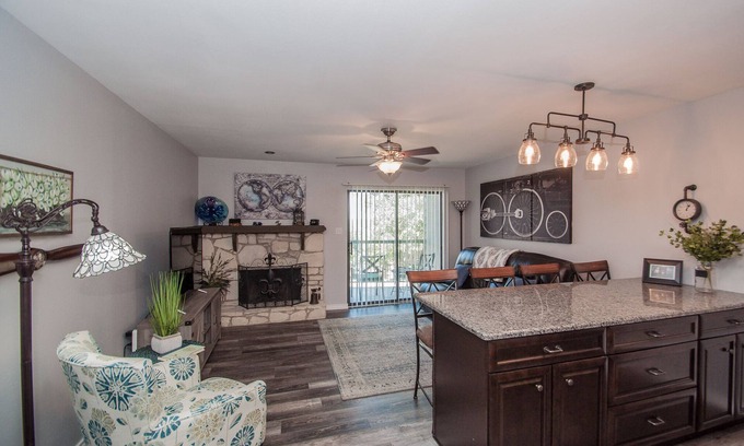 Canyon Lake Condo | "Time Traveling" with Sunset Views over the Lake