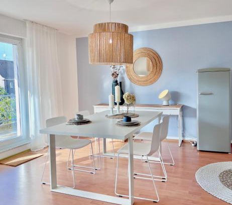 Gemarkung Barmen Apartment | TIMELESS APARTMENT: FREE PARKING + BALCONY