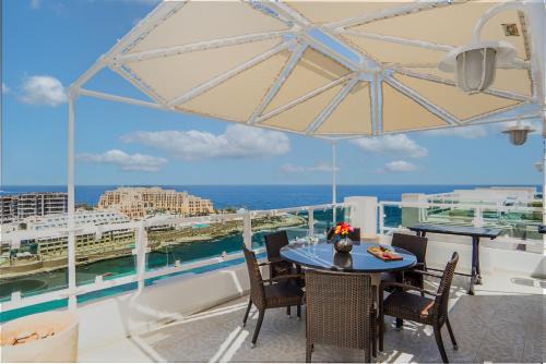 Paceville Apartment | Timeless Elegance Penthouse in St Julians By Solea