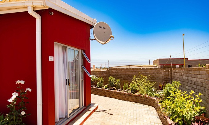Swakopmund Bed & Breakfast | Tina Guesthouse