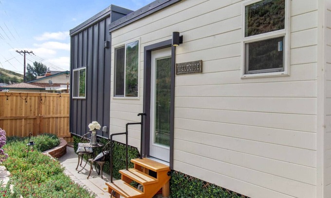 Canyon Country House | Tiny Farmhouse on Wheels! No Pet Fee!