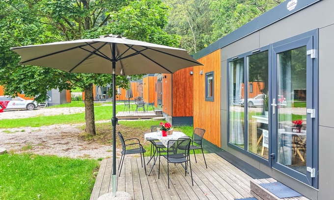 Riedenburg House | Tiny Haus Sunside Gardenlounge by Interhome