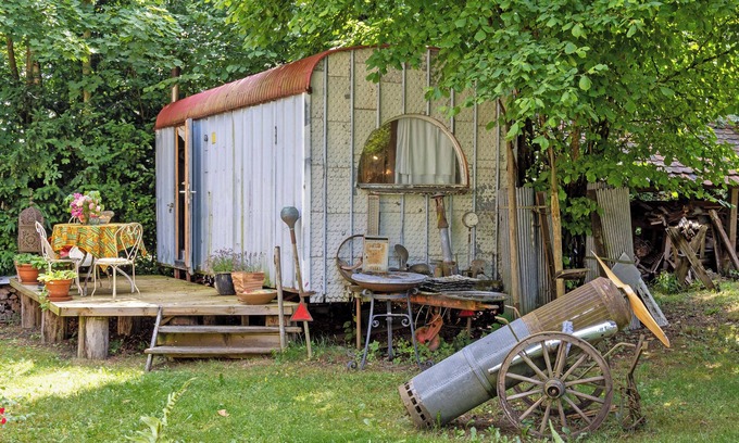 Bad Waldsee House | Tiny Home 'House' with Private Terrace, Shared Garden and Wi-Fi