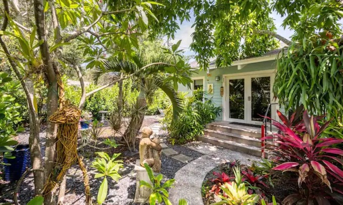 Tarpon River House | Tiny Home Oasis