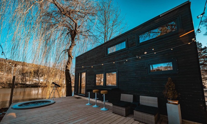 Rehenice Cabin | Tiny house at Secret Lake Prague magic place relaxation & wellness