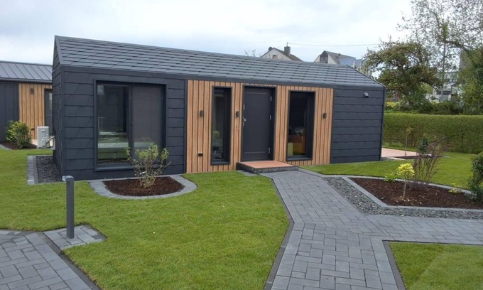 Sohren House | Tiny-House "Das kleine Schwarze" - Land Zeit - get your tiny moment
