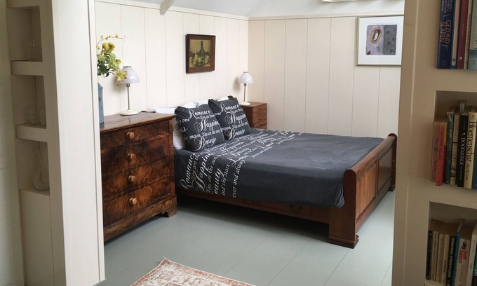Edam Apartment | Tiny house for 2