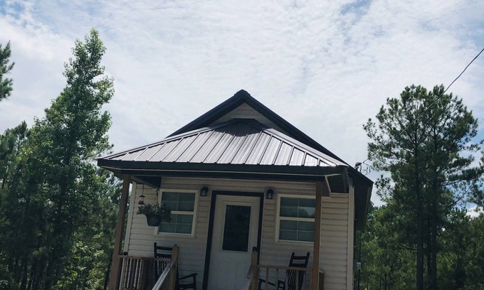 Morris Chapel House | Tiny house/sleeps 4