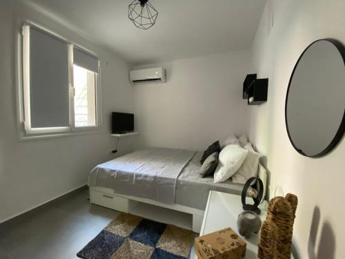 Nea Erithraia Apartment | Tiny Little House