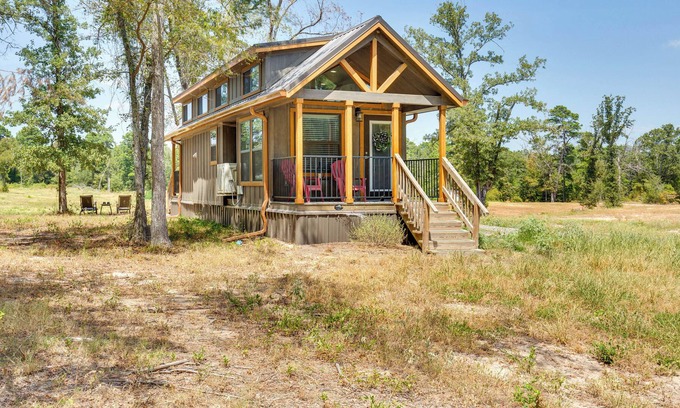 Golden House | Tiny Vacation Rental Home ~ 12 Mi to Lake Fork!