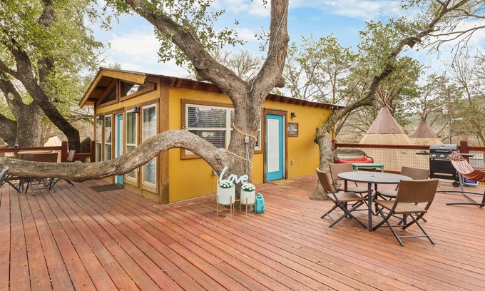 New Braunfels Hotel | Tipis on the Guadalupe