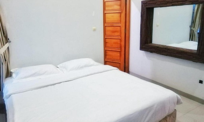Depok Hotel | Tiray Homestay Syariah Yogyakarta Mitra RedDoorz