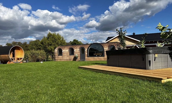 Bundorf House | Tirolian Lodge South, whirlpool, sauna, campfire