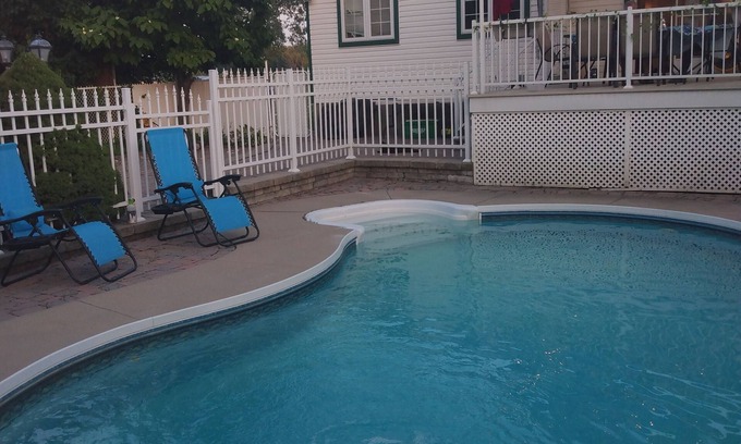 Hull House | tnAttractive house perfectly located at crossing river, 10 min to Ottawa!