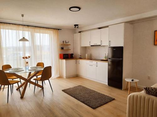 Sinnicoara Apartment | To Airport