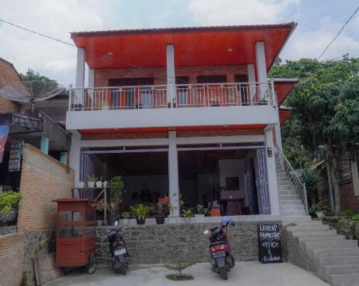 Ambarita Apartment | Tobay Family Home