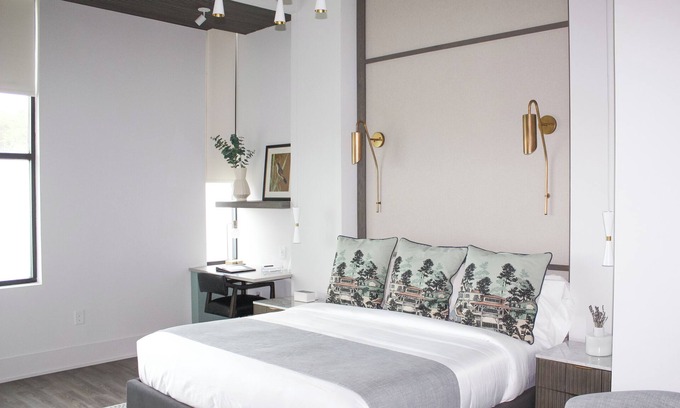 Cumming Apartment | Toile & Bubble Eucalyptus Suite