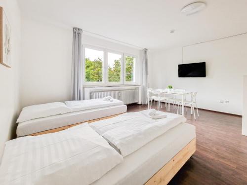 Neudorf-Nord Apartment | Tolstov Apartments - 1 or 3 Room Apartments - 30 Min Messe DUS