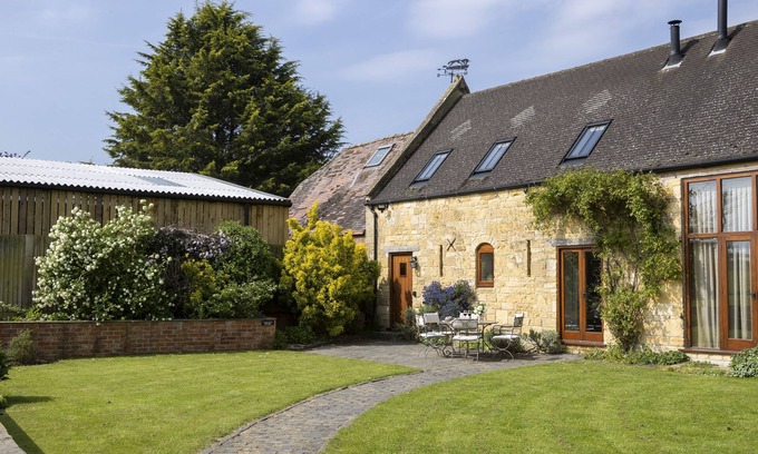 Wickhamford Cottage | Toms End - a beautiful house sleeping 4 guests in 2 bedrooms