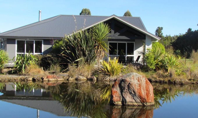 Horopito Bed & Breakfast | Tongariro Suites at The Rocks