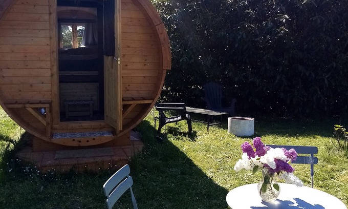 Neuilly Cabin | TONNEAU EN BOIS à Garennes sur Eure AU HAVRE DE PAIX AU BORD DE L'EURE