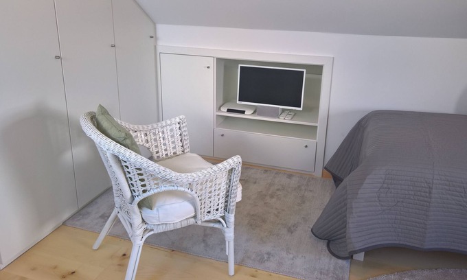 Lorch Apartment | Top 1.5-room apartment, bright and friendly