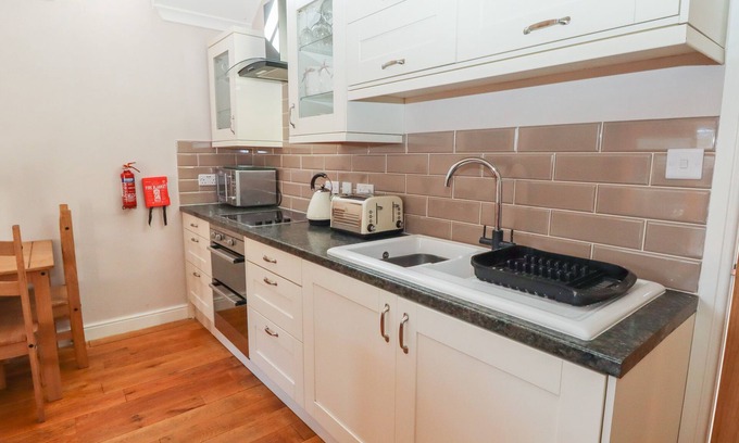 Felton Cottage | Top Farm Lodge