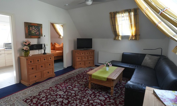 Potsdam West Apartment | Top-floor vacation apartment in Potsdam West near Sanssouci Park and the Havel Lakes