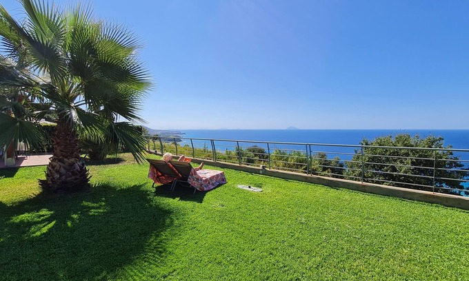 Marina di Zambrone Villa | Top location - tranquillity - pool - garden & sea view