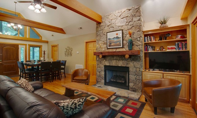 Nellysford House | Top of the Mountain, 1 mile to Ski Area