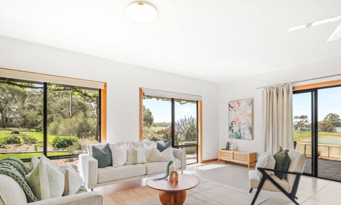 Kuitpo House | Top of the Range - Kuitpo