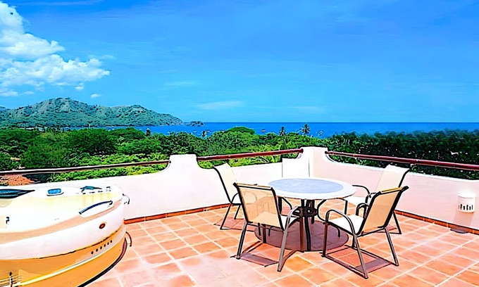 Coco Sunset Hills Condo | TOP ON THE HILL OCEAN VIEW CONDO, PERSONALLY OWNED. COCO, COSTA RICA.