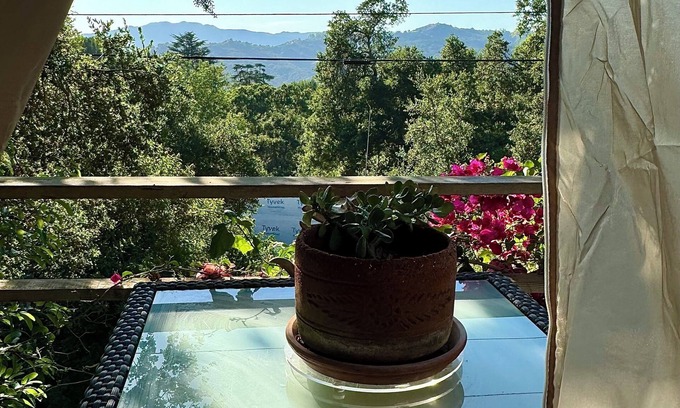 Topanga RV Rental | TOPANGA DREAMING GLAMPING TENT