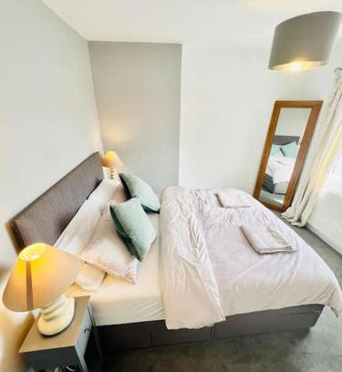 Street Apartment | Tor View Flat