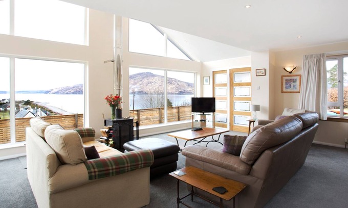 Glenelg Cottage | TORGORM, pet friendly, country holiday cottage in Glenelg