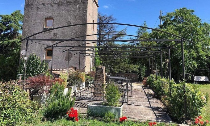 Civita Castellana House | Torre Laerzia: A characteristic and welcoming three-story ancient watch tower located in a historical archaeological site, with Free WI-FI.